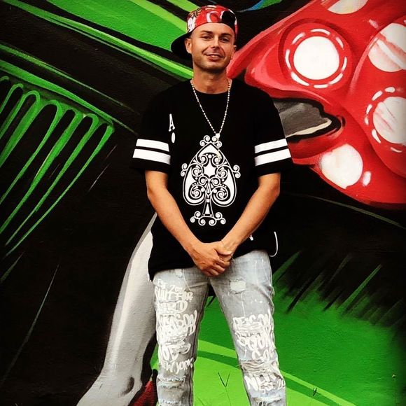 Meet your Posher, Ross - Picture 1 of 1